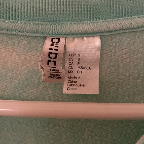 Mint green cropped long sleeve - Picture 2 of 2